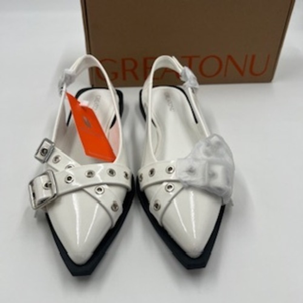 Greatonu White Patent Slingback Flats Pointed Toe Grommet Buckle Shoes‎ size 9